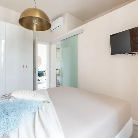 아파트 Stylish Studio, Skyline View, Modern Amenities