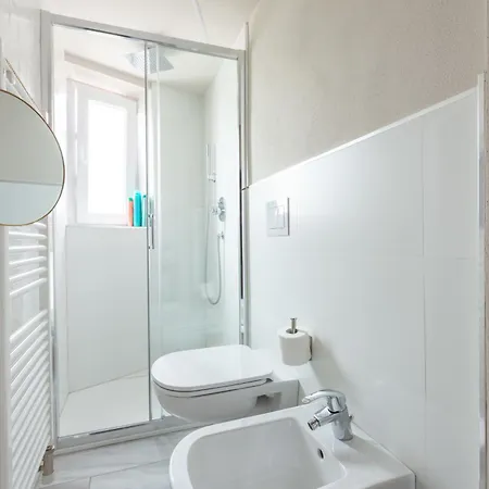 Stylish Skyline View Modern Amenities Milano