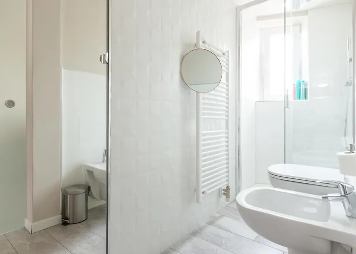 Apartment Stylish Studio, Skyline View, Modern Amenities Milan