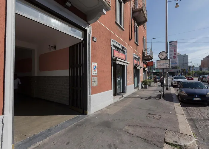 Stylish Studio, Skyline View, Modern Amenities Milan