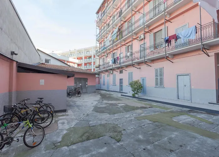 Apartment Stylish Studio, Skyline View, Modern Amenities *