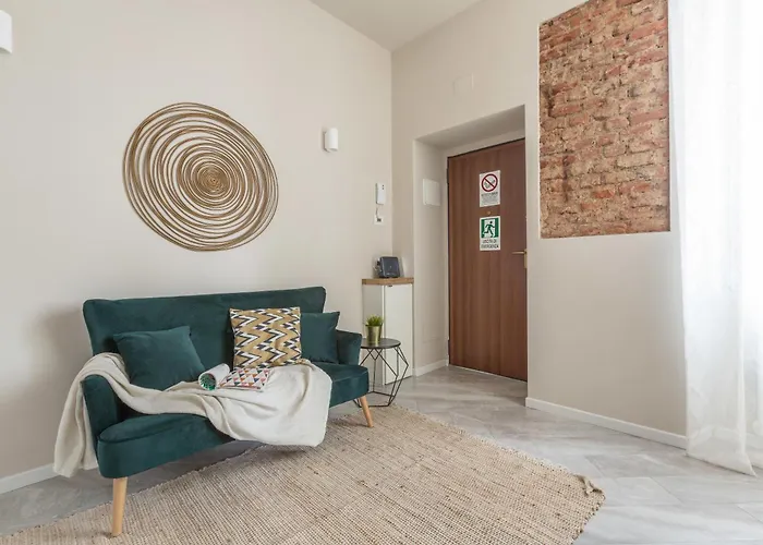 Apartment Stylish Studio, Skyline View, Modern Amenities Milan