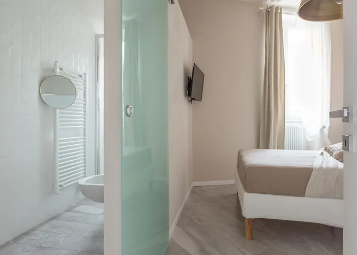 Apartment Stylish Studio, Skyline View, Modern Amenities *