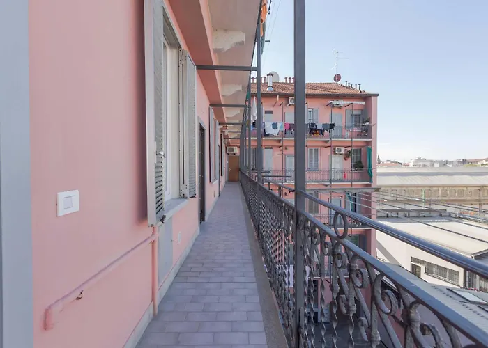 Stylish Studio, Skyline View, Modern Amenities * Milano