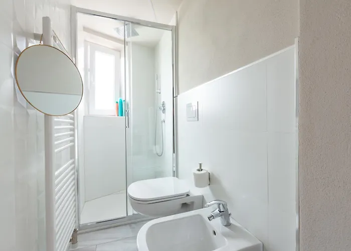 Stylish Studio, Skyline View, Modern Amenities Milano