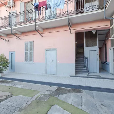 Stylish Studio, Skyline View, Modern Amenities